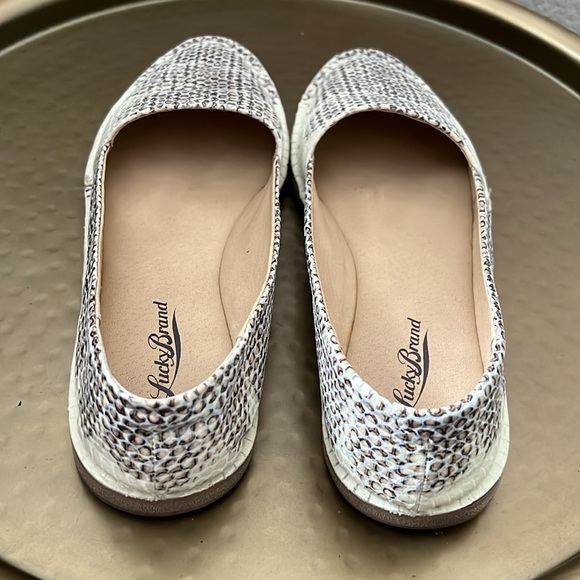 Lucky Brand Bernice Flats - Picture 4 of 11
